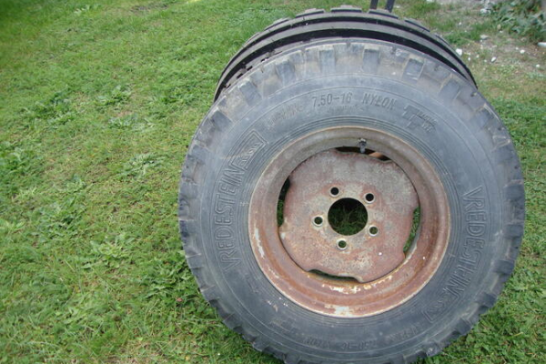 Ogłoszenie - Koła do ciagnika - 200,00 zł