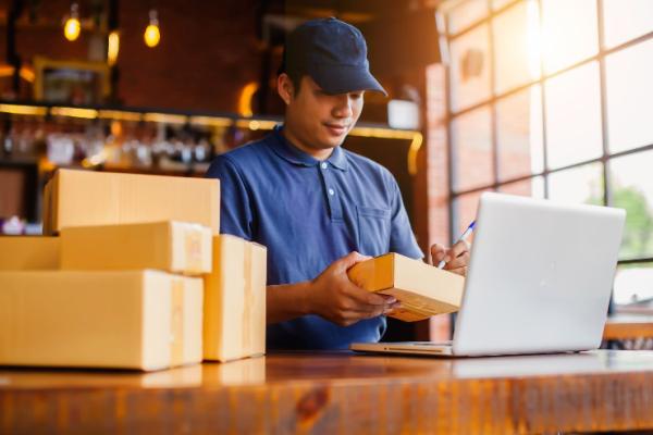 Ogłoszenie - Sprzedawca / doradca klienta - OUTLET CENTER Białystok - 10 000,00 zł