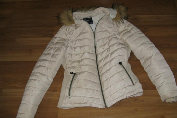 Ogłoszenie - Pikowana kurtka damska - rozmiar S - 40,00 zł