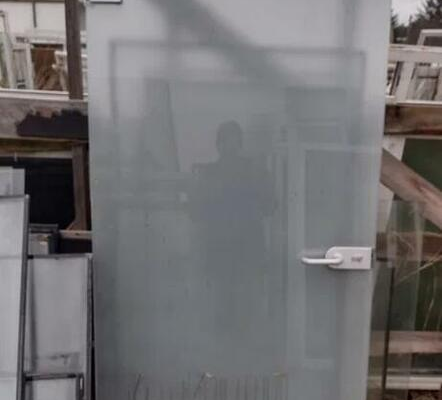 Ogłoszenie - Drzwi wewnętrzne 88 x 203 cm szklane sklepowe - 500,00 zł