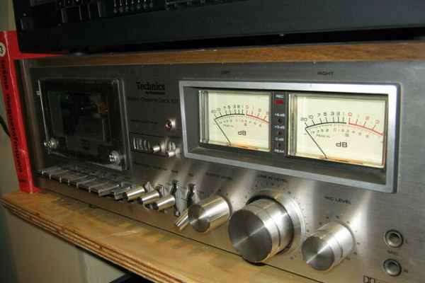 Ogłoszenie - SPRZESAM Magnetofon Techniks Deck Hi-Fi - 750,00 zł