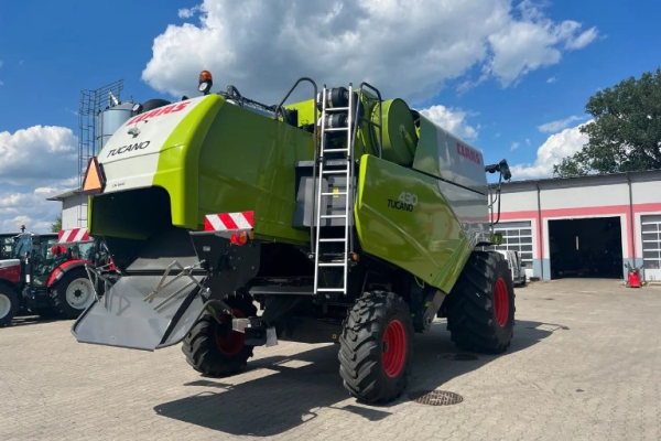 Ogłoszenie - Claas TUCANO 430 Cerio 560+wózek Fabrycznie nowy! 1 340 700 zł do negocjacji  Zambrów - Zambrów - 1 090 000,00 zł