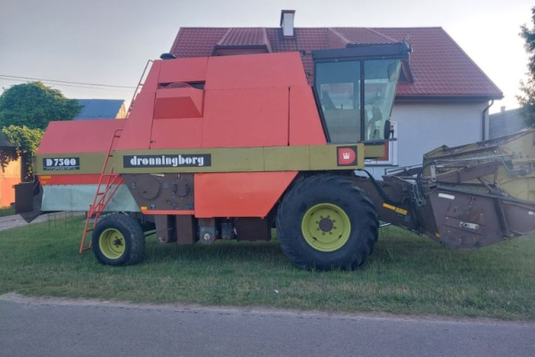 Ogłoszenie - Kombajn zbożowy Dronningborg D7500 Hydrostat. Sieczkarnia / Massey - Radom - 82 400,00 zł