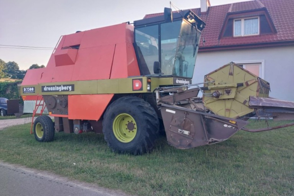 Ogłoszenie - Kombajn zbożowy Dronningborg D7500 Hydrostat. Sieczkarnia / Massey - Radom - 82 400,00 zł
