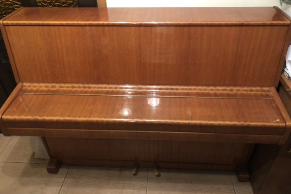 Ogłoszenie - Pianino Legnica brąz tanio Wawa - Ochota - 2 000,00 zł