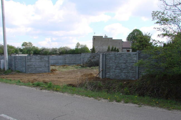 Ogłoszenie - Sprzedam ogrodzoną działkę z rozpocz.budową w okol.G.Siewier - 195 000,00 zł