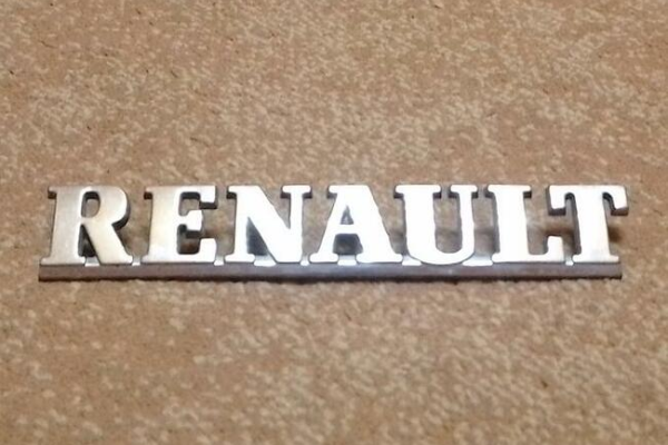 Ogłoszenie - Emblemat napis RENAULT - 35,00 zł
