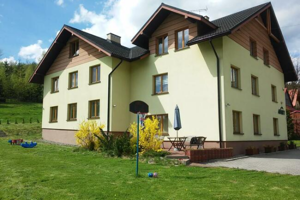 Ogłoszenie - Wolne pokoje z łazienkami w Krynicy Zdrój (Górskiej) - 60,00 zł