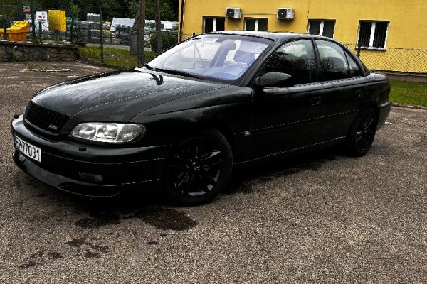 Ogłoszenie - Opel omega b benzyna gaz - Krosno - 10 000,00 zł