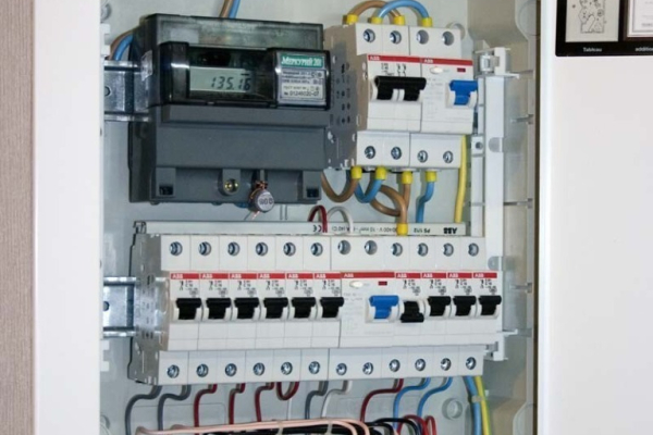Ogłoszenie - Montaż elektryki i systemów elektronicznych – Warszawa i okolice - Ursynów - 1,00 zł