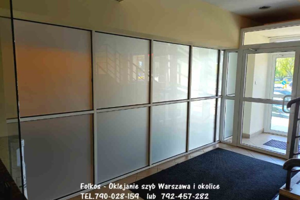 Ogłoszenie - Folie okienne Radom - folie matowe, dekoracyjne, przeciwsłoneczne, antywłamaniowe, lustro weneckie- Usługa oklejania - Radom - 176,00 zł