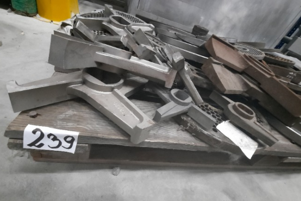 Ogłoszenie - Paleta z nożami i sitami różnymi - Dębica - 1 033,00 zł