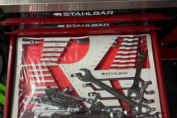 Ogłoszenie - szafa narzędziowa wyposażona - 2 600,00 zł