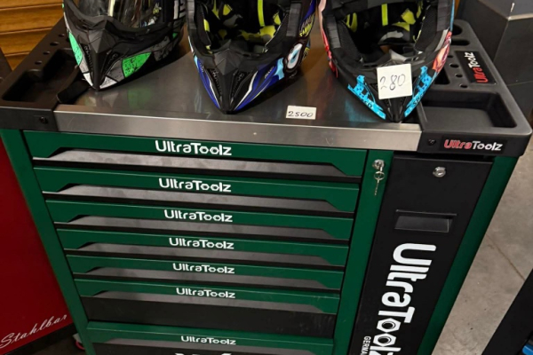 Ogłoszenie - szafa narzędziowa wyposażona - 2 600,00 zł