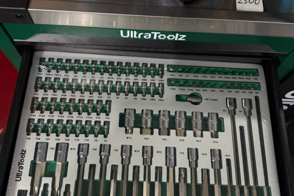 Ogłoszenie - szafa narzędziowa wyposażona - 2 600,00 zł