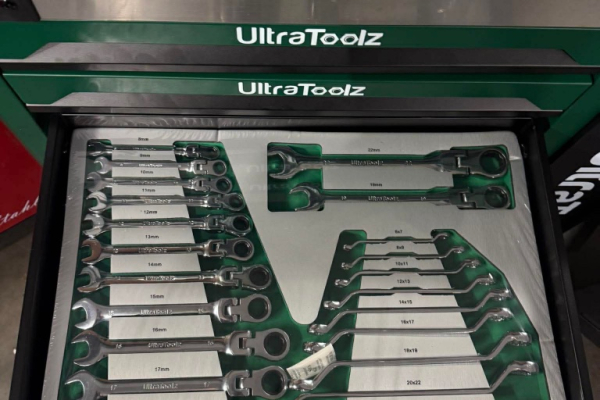 Ogłoszenie - szafa narzędziowa wyposażona - 2 600,00 zł