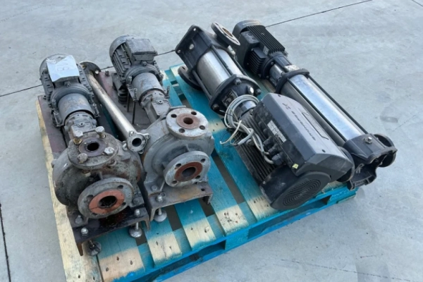 Ogłoszenie - POMPY - 4 SZT - Dębica - 2 066,00 zł