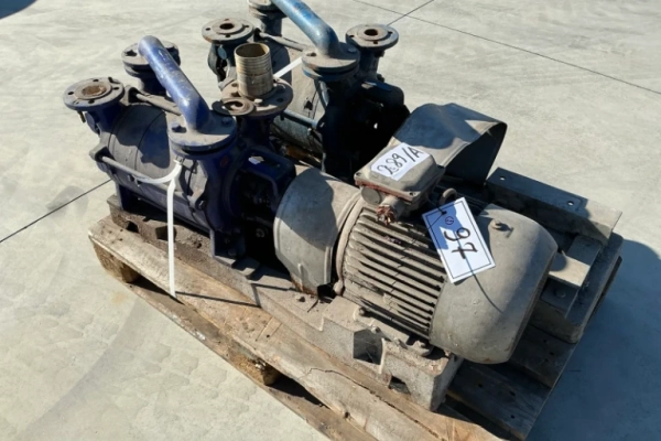 Ogłoszenie - pompy, 1 cała, jedna bez silnika (nr 289A - Dębica - 2 066,00 zł