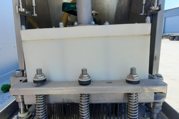 Ogłoszenie - NASTRZYKIWARKA LUTETIA (nr 441A) - Dębica - 29 940,00 zł