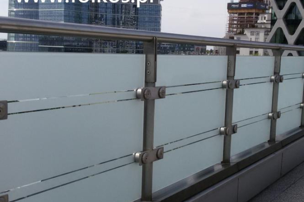 Ogłoszenie - Okleiny balkonowe Warszawa -Usługa oklejania balkonów folią -Folie matowe prywatyzujące na BALKON Warszawa - Wilanów - 142,00 zł