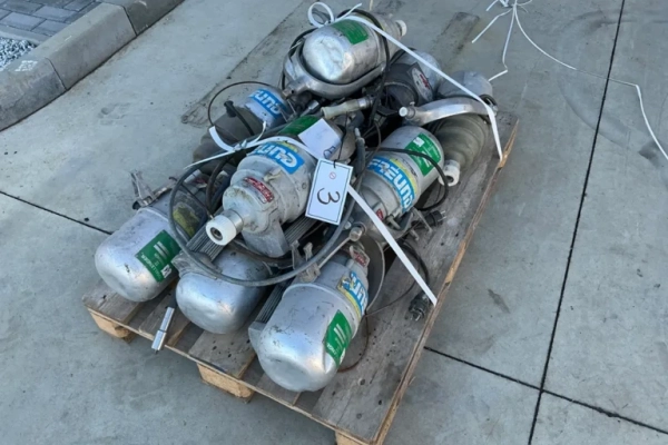 Ogłoszenie - 9 (L-3)	SILNIK DO NOŻA ELEKTRYCZNEGO (nr 9 (L-3) - Dębica - 4 132,00 zł