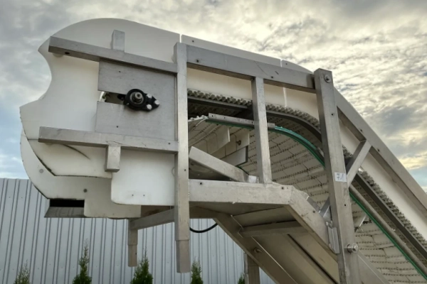 Ogłoszenie - Taśmociąg plastikowy INCLINE ( nr71 (L-16) - Dębica - 15 498,00 zł