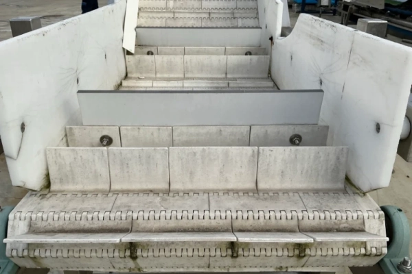 Ogłoszenie - Taśmociąg plastikowy INCLINE ( nr71 (L-16) - Dębica - 15 498,00 zł