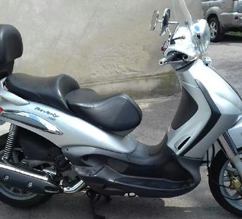 Ogłoszenie - Maxiskuter Piaggio Beverly 500 sprzedam na prawo jazdy A2 - 7 200,00 zł