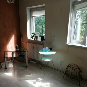 Ogłoszenie - Klimatyczna kawalerka z miłymi sąsiadami/Strachocin - 2 300,00 zł