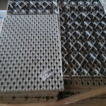 Ogłoszenie - plastikowe kratki do pojemników 60x40cm (52sztuk) - Dębica - 516,00 zł