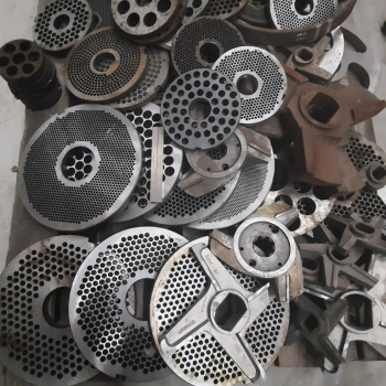 Ogłoszenie - Paleta z nożami i sitami różnymi - Dębica - 1 033,00 zł